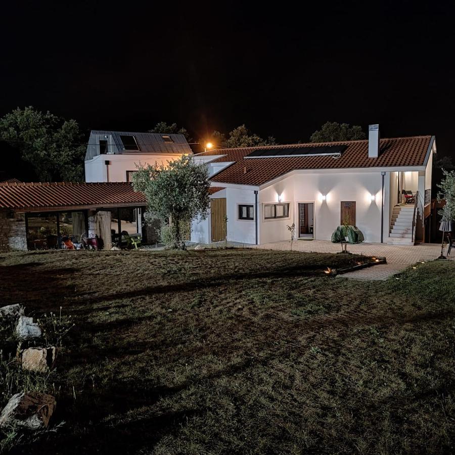 Poço e Meio Santiago da Guarda Exterior foto